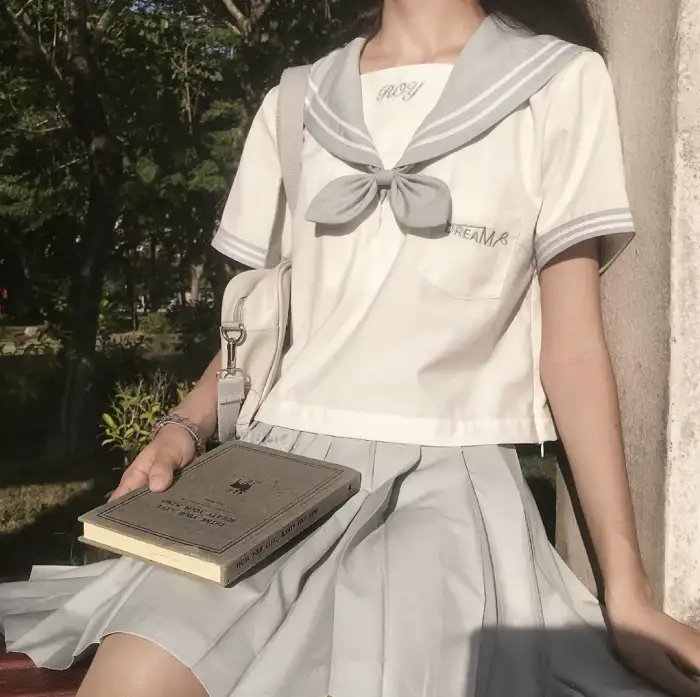见习女警